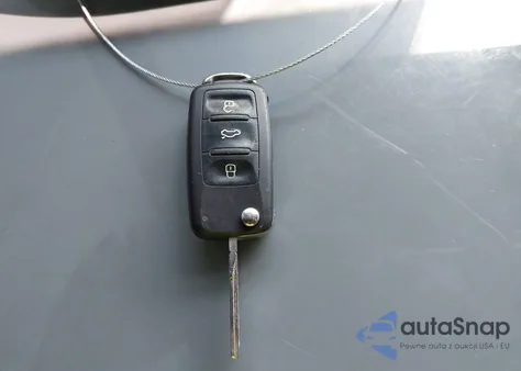 2014 Volkswagen Jetta Gli Edition 30 W/Nav from USA, damaged, VIN 3VW4T7AJ5EM276247